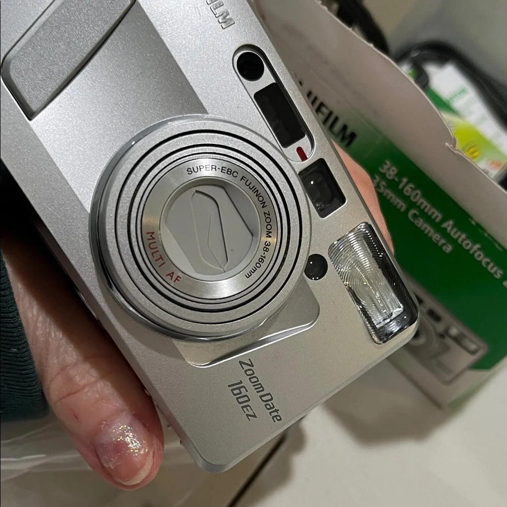 Fujifilm Zoom Date 160EZ 35mm Silver Camera